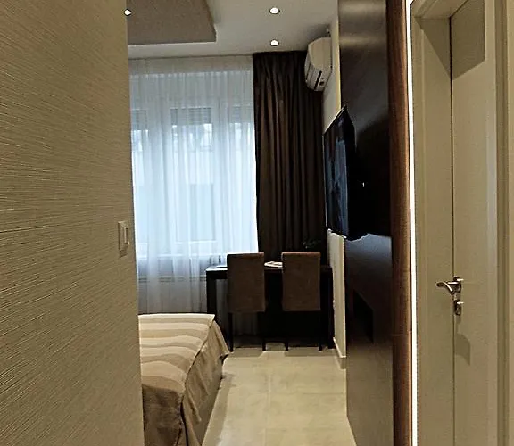 アパート Aria Royal Nusic ベオグラード