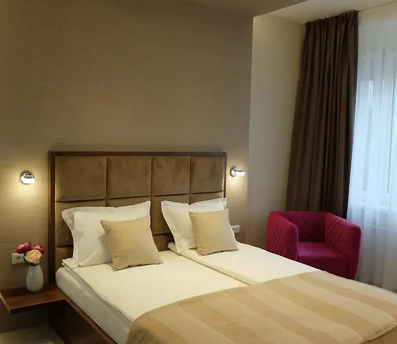 Aria Royal Nusic アパート